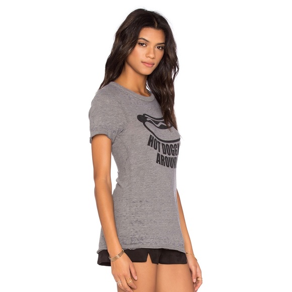 Revolve Chaser Hot Doggin' Graphic Tee Streaky Gray Size Medium NWT - Picture 2 of 5